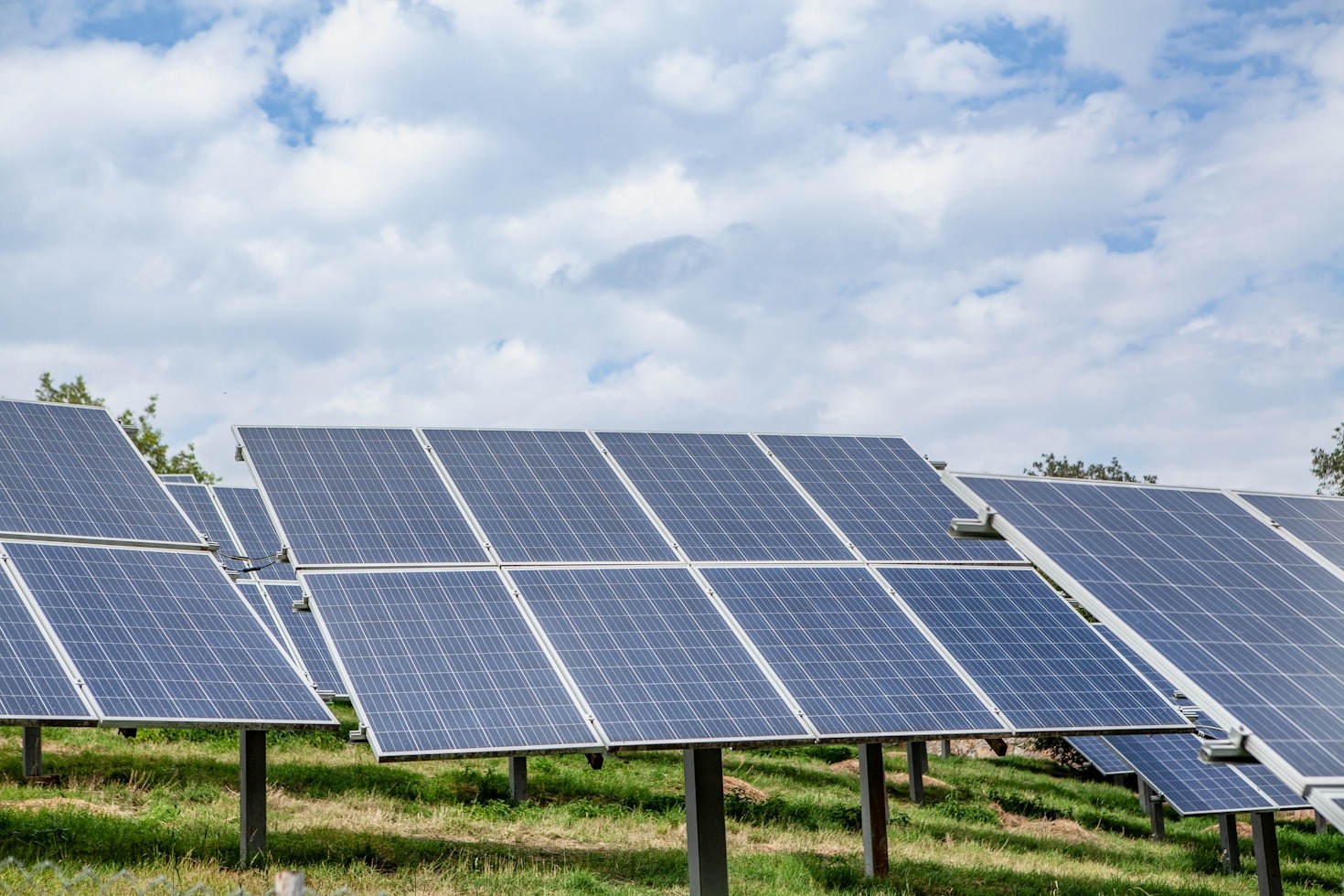 Top Benefits of Switching to Renewable Energy